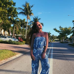 Jenna Sinatra Influencer Profile - Work With Influencer Jenna Sinatra