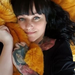 Lainey Bee