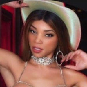 Tia Larose