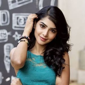 Pavithra  Lakshmi