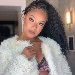 Kyzy Mello