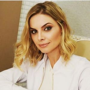 Dra Olivia Fernandes
