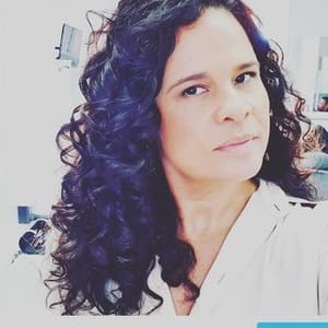 Atriz Therla Duarte