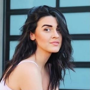 Savannah Mills