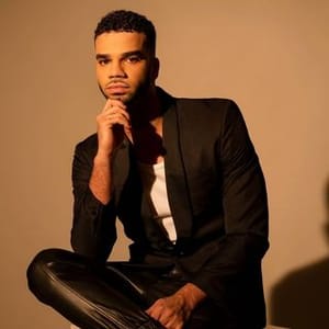Kallay Saunders