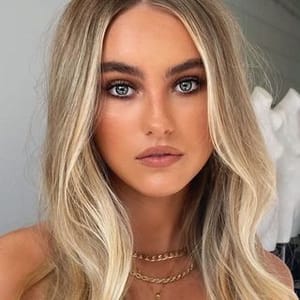 Summer Hart.