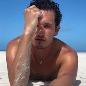 Carlos R