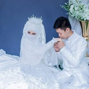 Romantis Aja