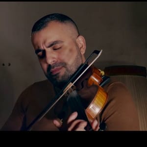Roni Violinist