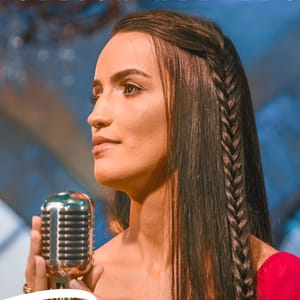 Angélica Azevedo Oficial