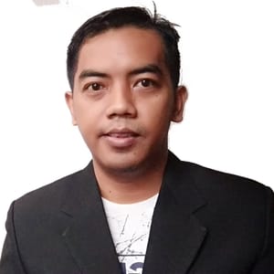 Om Top