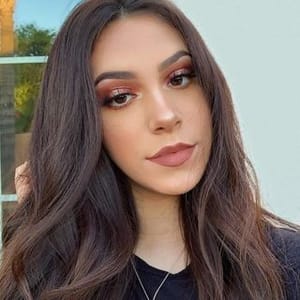 Alexis  Mua
