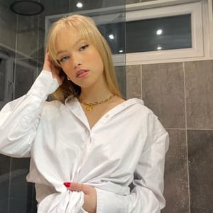 Laly Snl