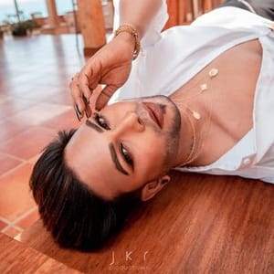 Tony  Mua