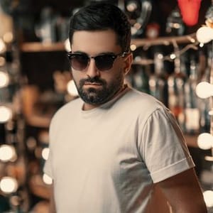 Izad Salehkhou