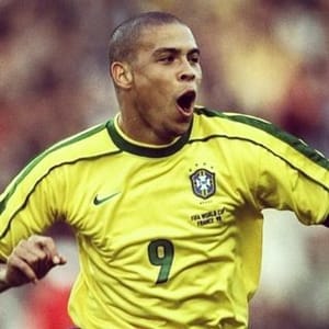 Insta Retro Football