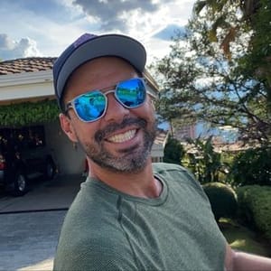 Alejandro Falla