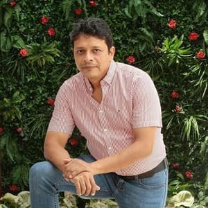 Gino Escobar Tobar Psicologo