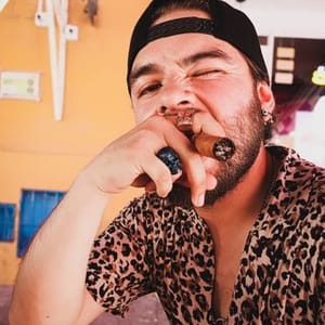 El Que Toma Las Fotos