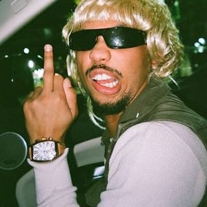 Ksace Versace