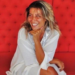 Isil Tan