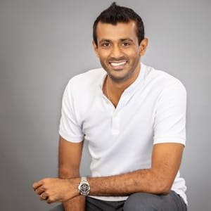 Farveez Maharoof
