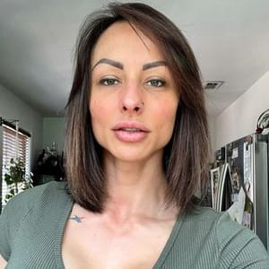 Stacey Lauren