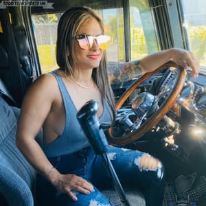 Contact Milena Gonzalez - Creator and Influencer