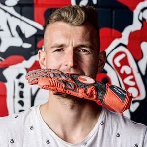 Lukas Hradecky