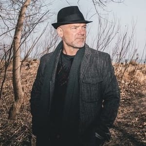 Survivorman Les Stroud