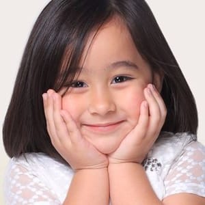 Scarlet Snow Belo