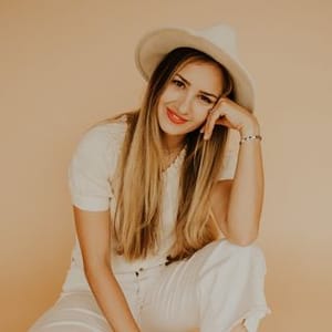 Amanda Wood