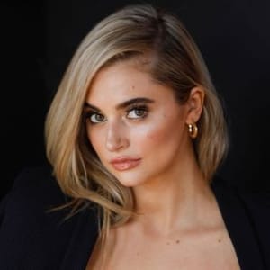 Thea Vaporis  Oea