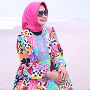 Riana Sari Arinal