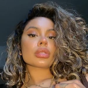 Damaris Flores