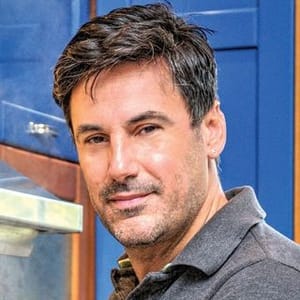 Christos Nezos