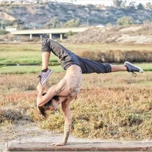 Miraj From(thefreakshow)