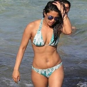 Priyanka Chopra Hot