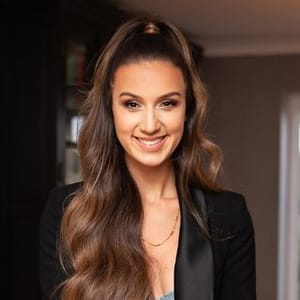 Izabella Levey