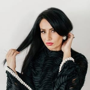 Elegant makeup