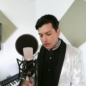Juan Gabriel Vive