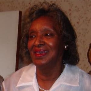 Deiondre Hall