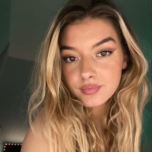 Gabby F Dias