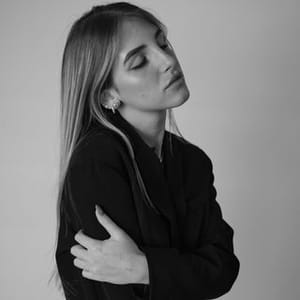 Lydia Caputo