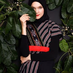 Baju Etnik Kekinian