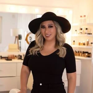 Elsa Julca Maquilladora