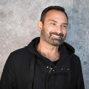 Giovani Decker