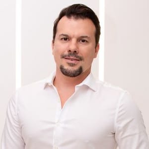 Dr. Fernando Binder