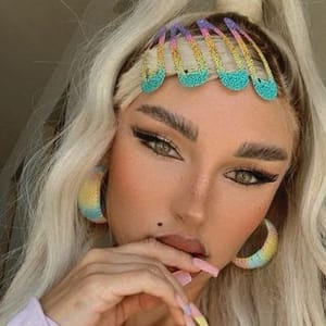 HipdolL  Vasquez