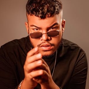 Victor Phto